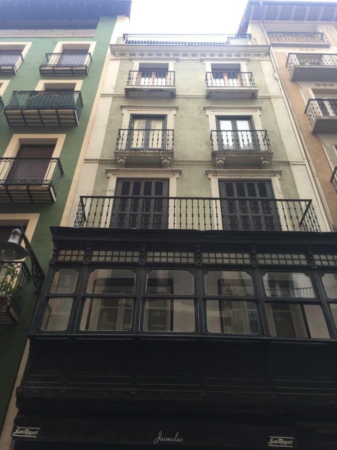 Atico Estafeta Apartment Pamplona Exterior foto