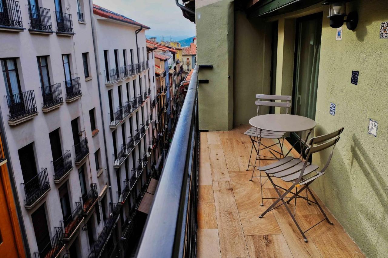 Atico Estafeta Apartment Pamplona Exterior foto